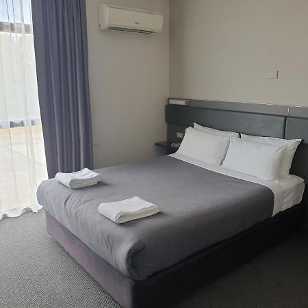 Prospect Hotel Motel Blacktown Bagian luar foto